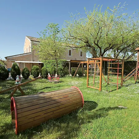 Holiday home Locazione Turistica Camping Classe Village.2
